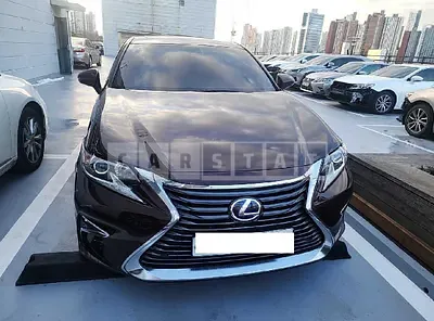 Photo 1 of 43: 2017 Lexus ES300h, VIN JTHBW1GGXH2161602 — Korean insurance auction
