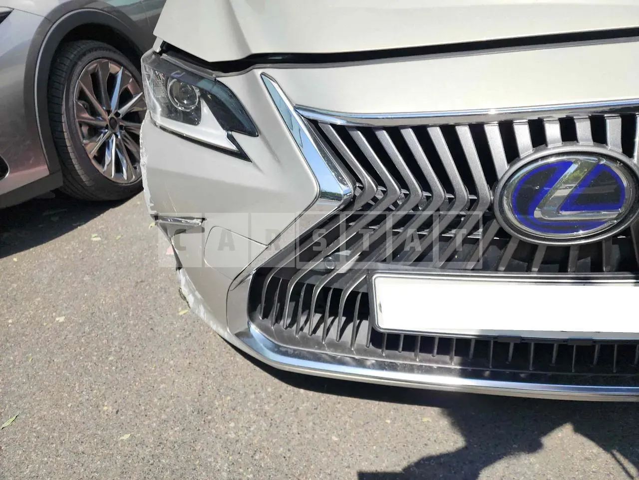 Photo 2 of 23: 2018 Lexus ES300h, VIN JTHB21B17K2014529 — Korean insurance auction