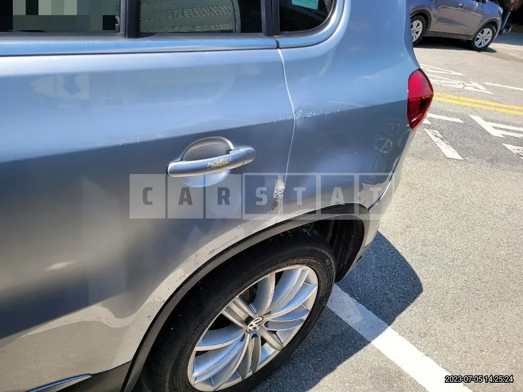 Photo 2 of 20: 2016 Volkswagen Tiguan 2.0 TDI BMT — Korean insurance auction