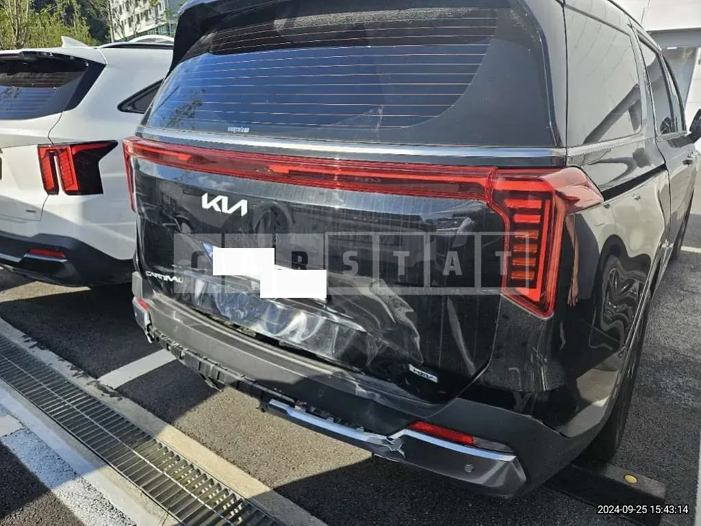 Photo 2 of 5: 2024 Kia Carnival — Korean insurance auction