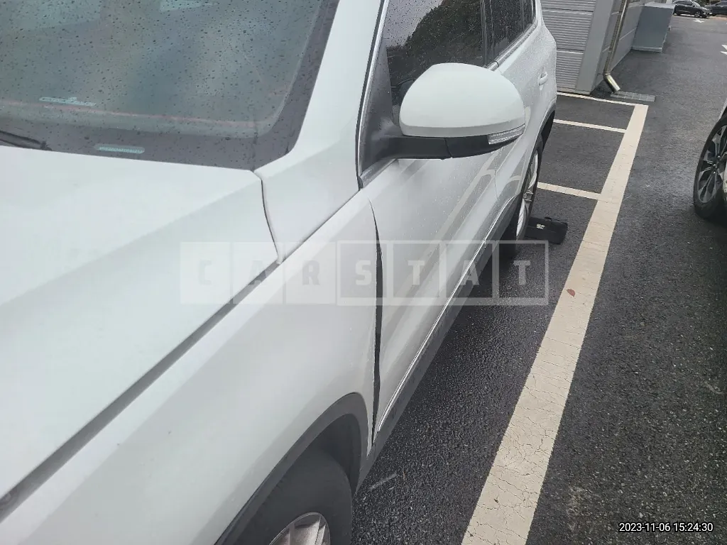 Photo 2 of 8: 2014 Volkswagen Tiguan 2.0 TDI Blue Motion — Korean insurance auction