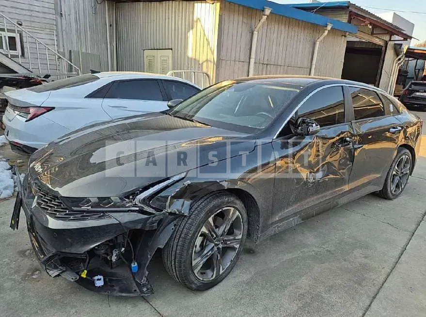 Photo 2 of 11: 2021 Kia K5 — Korean insurance auction