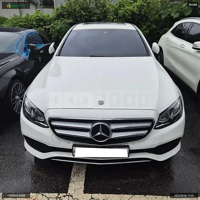 Photo 1 of 21: 2018 Mercedes-Benz E220 d, VIN WDDZF0EBXKA526123 — Korean insurance auction
