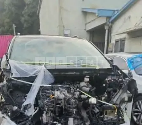 Photo 2 of 6: 2023 Kia Carnival — Korean insurance auction