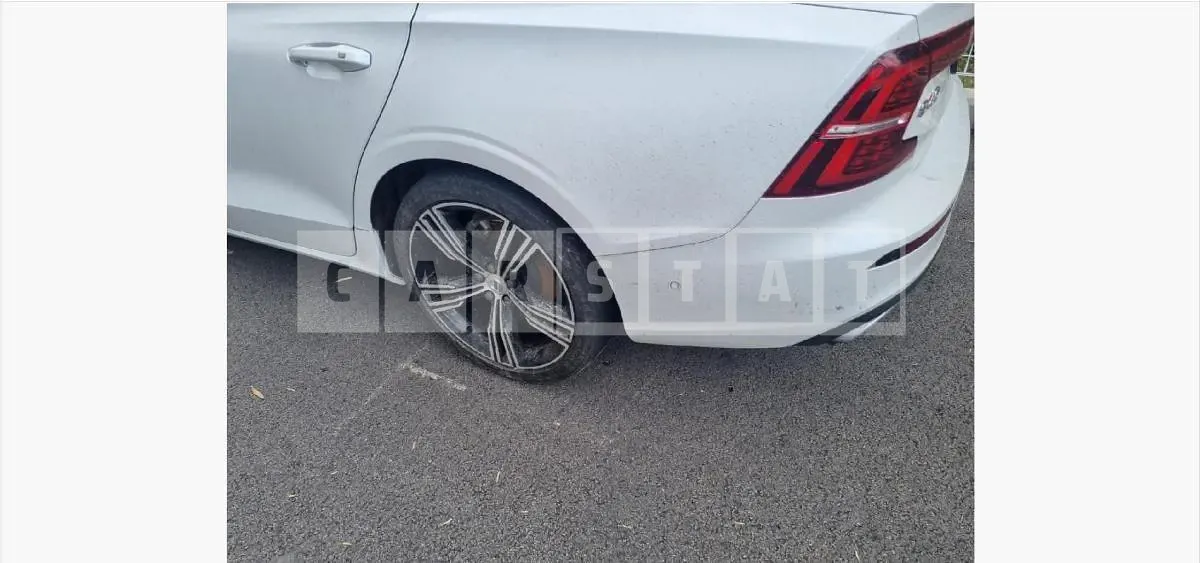 Photo 2 of 16: 2021 Volvo S60B5 — Korean insurance auction
