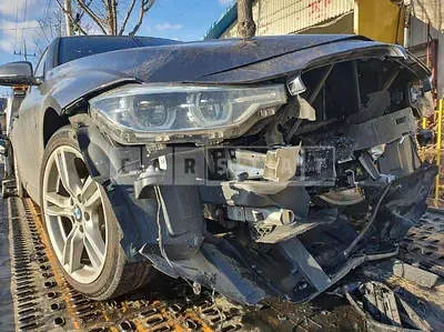 Photo 1 of 7: 2017 BMW 330i, VIN WBA8B9102HA193657 — Korean insurance auction