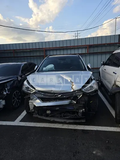 Photo 1 of 16: 2014 Hyundai Santa Fe DM 2.0 — Korean insurance auction