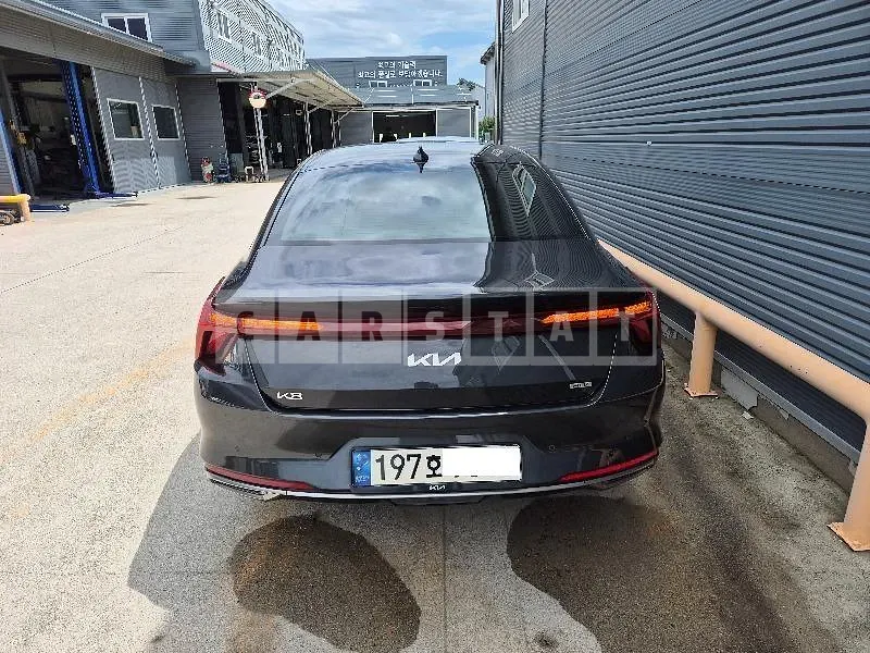 Photo 2 of 48: 2022 Kia K8 Hybrid, VIN KNAM6411BNA021060 — Korean insurance auction