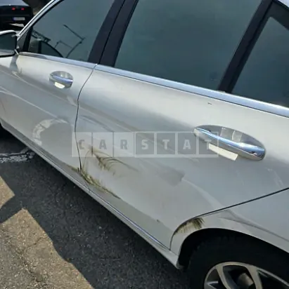 Photo 2 of 15: 2015 Mercedes-Benz C 200 — Korean insurance auction
