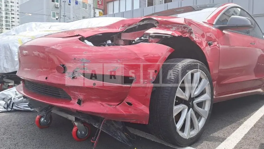 Photo 2 of 21: 2020 Tesla Model 3 Long Range, VIN 5YJ3E1EB6LF695539 — Korean insurance auction