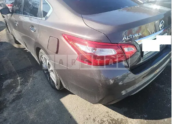 Photo 2 of 18: 2017 Nissan Altima 2.5, VIN 1N4AL3AP2HC105096 — Korean insurance auction