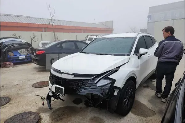 Photo 2 of 10: 2023 Kia Sportage, VIN KNAPY81JBPK136306 — Korean insurance auction