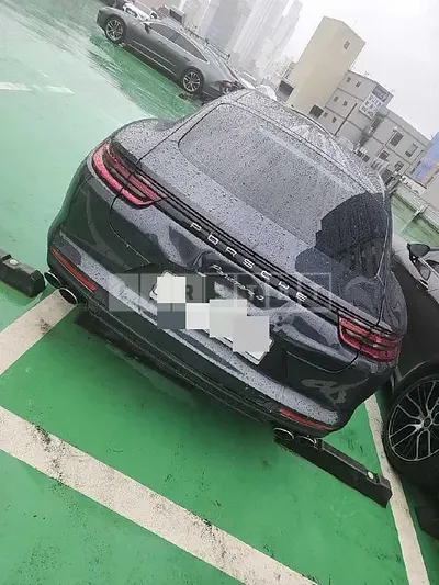 Photo 1 of 47: 2018 Porsche Panamera 4 — Korean insurance auction