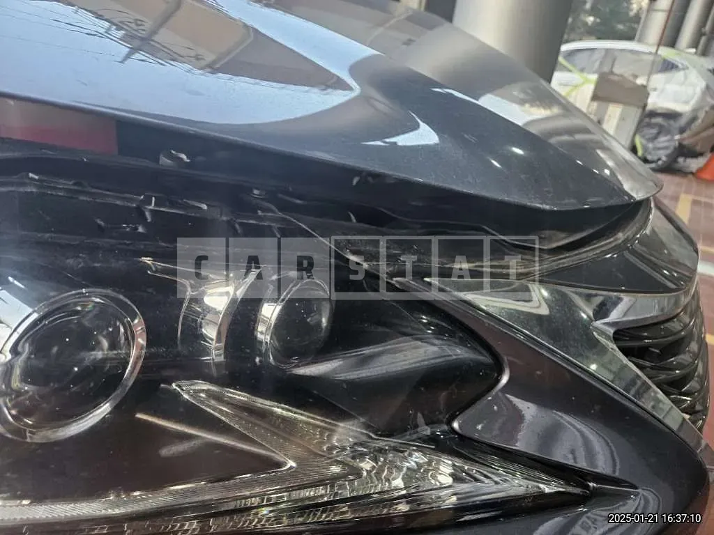Photo 2 of 11: 2018 Lexus ES300h — Korean insurance auction