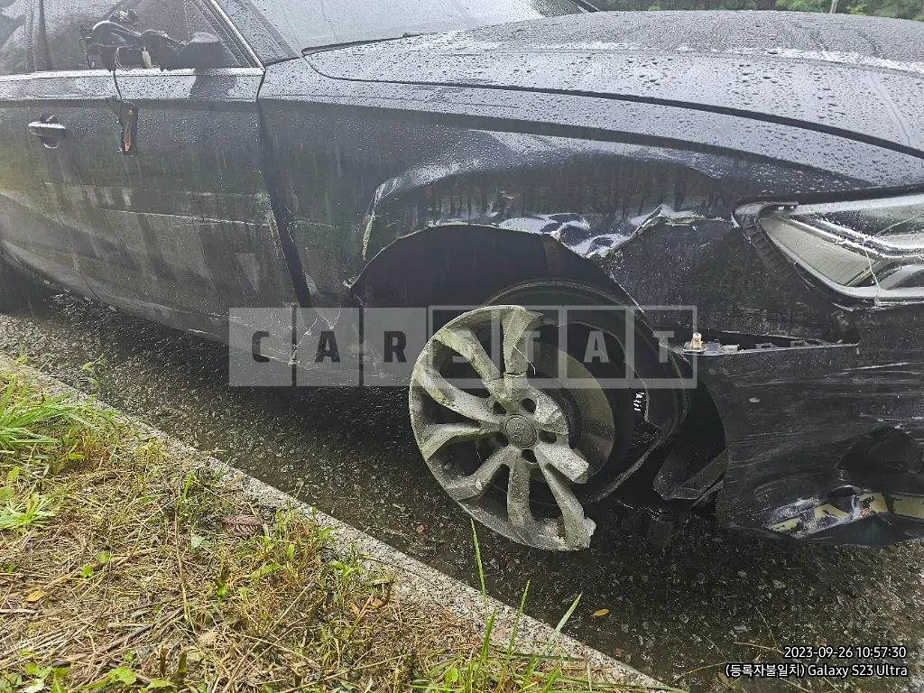 Photo 2 of 21: 2016 Audi A6 35 TDI, VIN WAUZZZ4G4GN027527 — Korean insurance auction