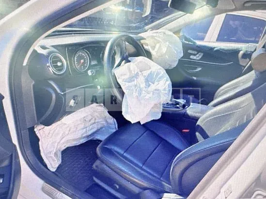 Photo 2 of 6: 2018 Mercedes-Benz E 200 — Korean insurance auction