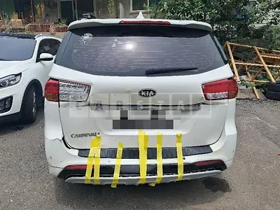 Photo 1 of 22: 2015 Kia Carnivals — Korean insurance auction