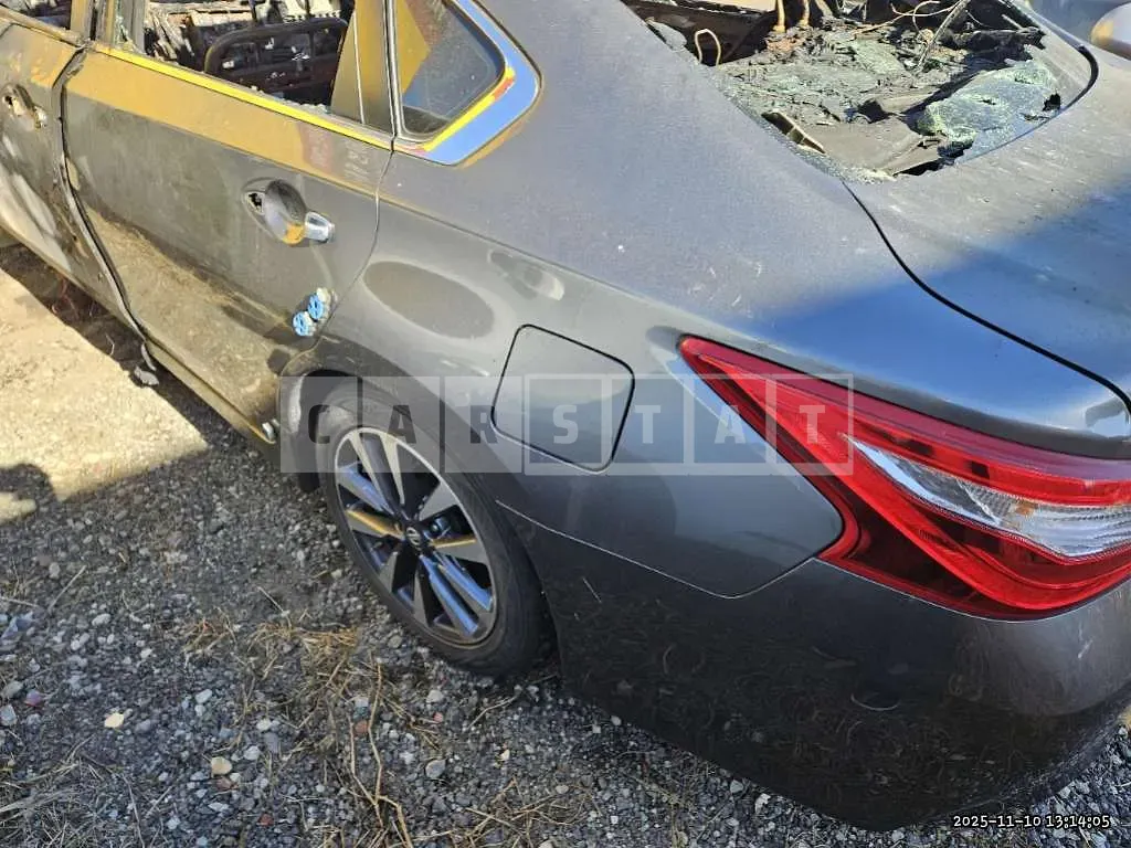 Photo 2 of 5: 2017 Nissan Altima 2.5 — Korean insurance auction