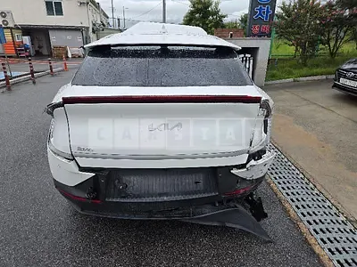 Photo 1 of 43: 2024 Kia EV6, VIN KNAC281AFRA212040 — Korean insurance auction