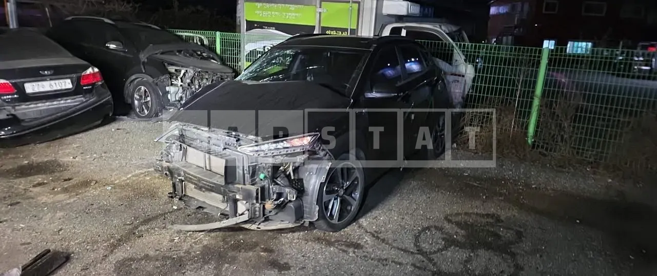 Photo 2 of 21: 2018 Hyundai Kona, VIN KMHK3816GJU077572 — Korean insurance auction