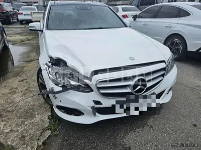 Photo 1 of 27: 2015 Mercedes-Benz 300 4Matic — Korean insurance auction