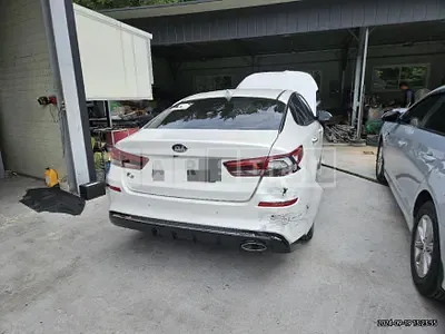 Photo 1 of 38: 2018 Kia K5 2.0 — Korean insurance auction
