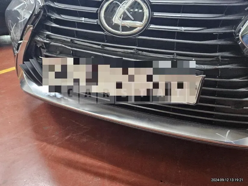 Photo 2 of 15: 2017 Lexus ES350 — Korean insurance auction