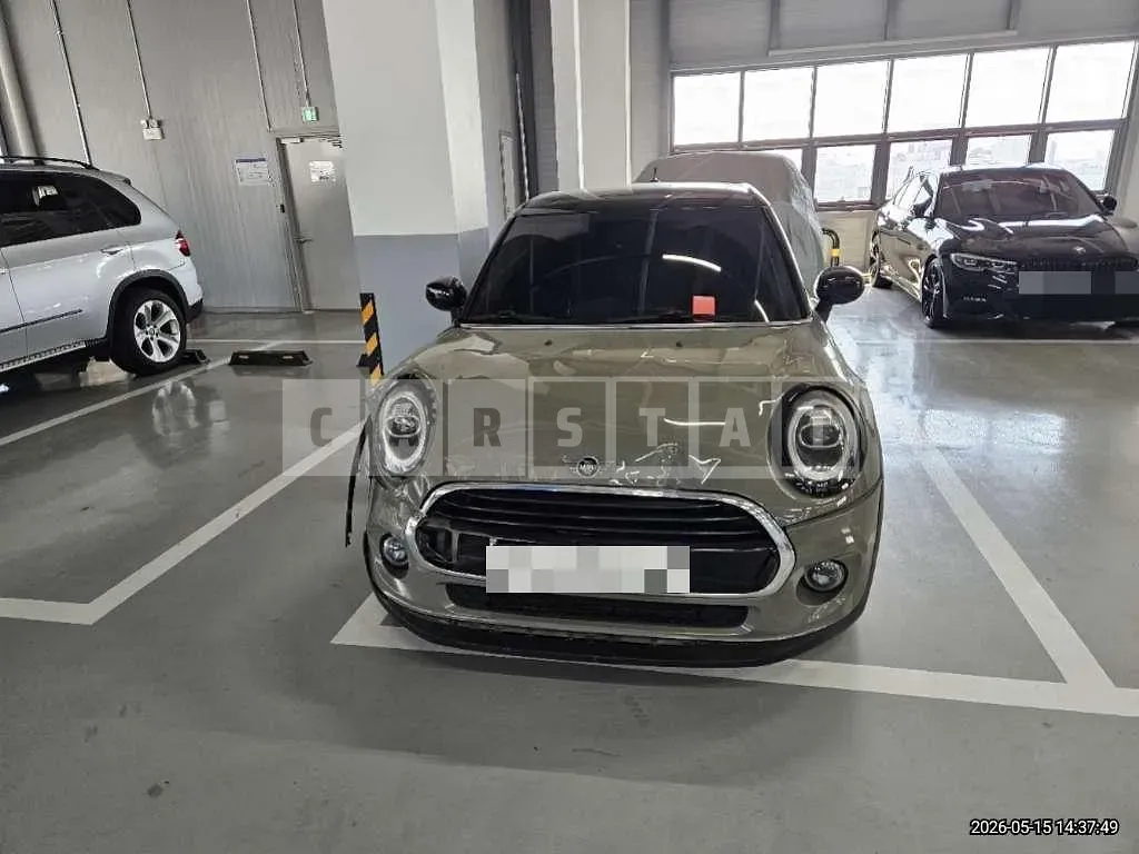 Photo 2 of 25: 2020 MINI Cooper Five-Door — Korean insurance auction