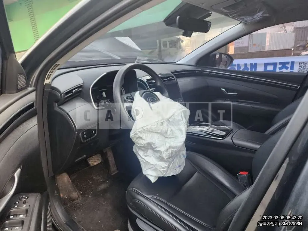 Photo 2 of 10: 2021 Hyundai Tucson, VIN KMHJB81CBMU007083 — Korean insurance auction