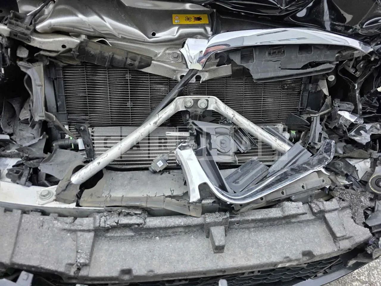 Photo 2 of 28: 2022 BMW 330e, VIN WBA5P7100NFM01364 — Korean insurance auction
