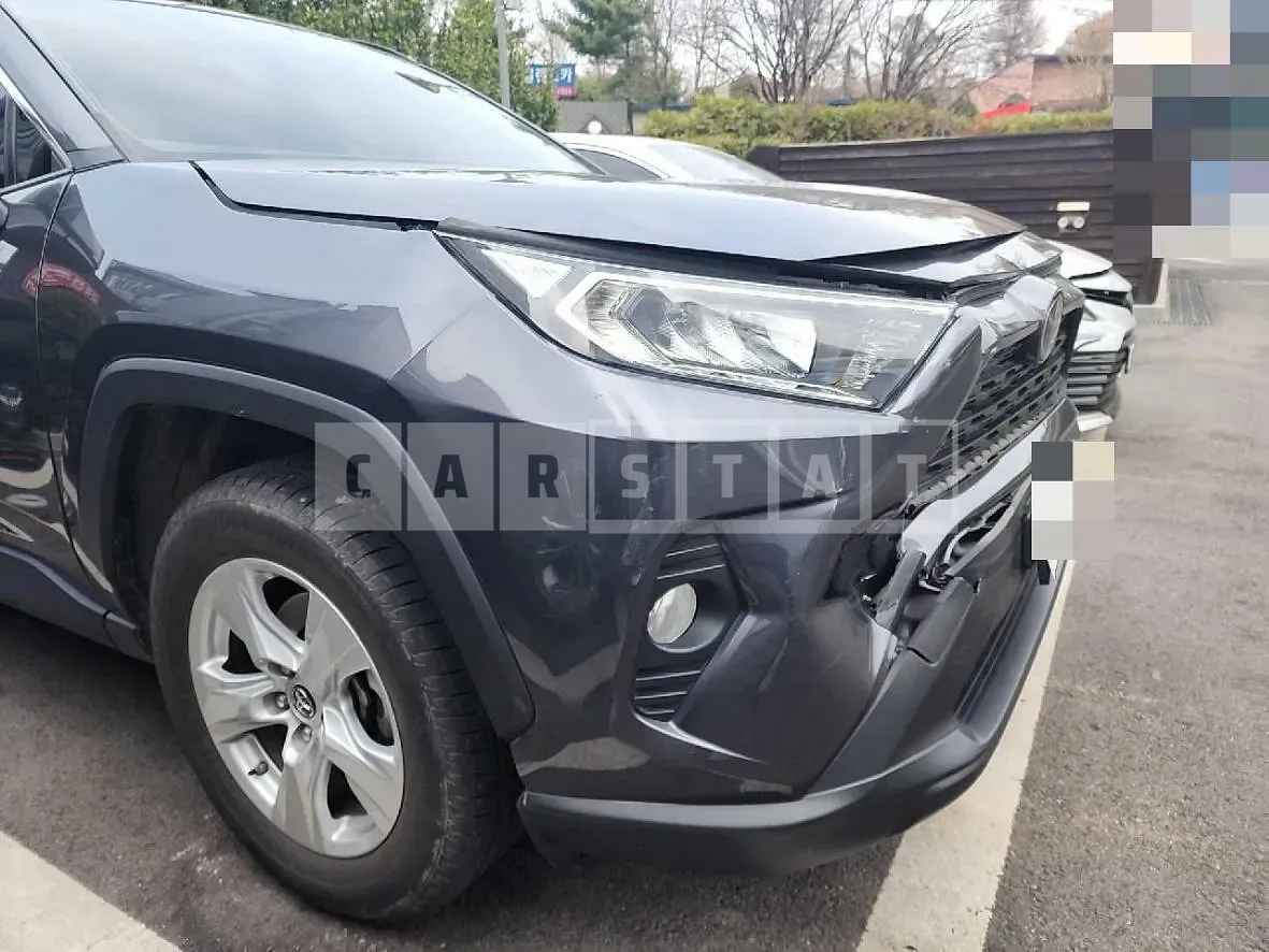 Photo 2 of 7: 2019 Toyota RAV4 — Korean insurance auction