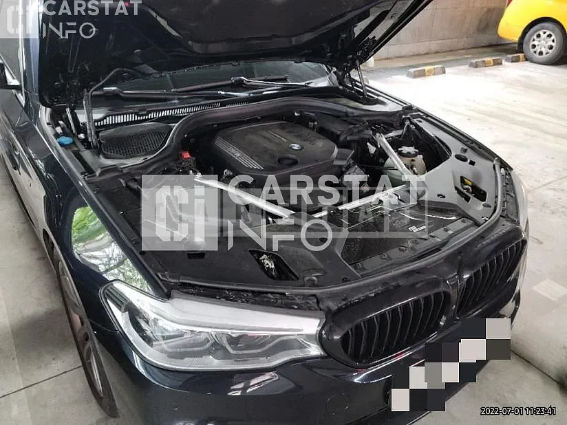 Photo 2 of 41: 2019 BMW Calm 520d xDrive M Sport Package, VIN WBAJF5100KWW39765 — Korean insurance auction