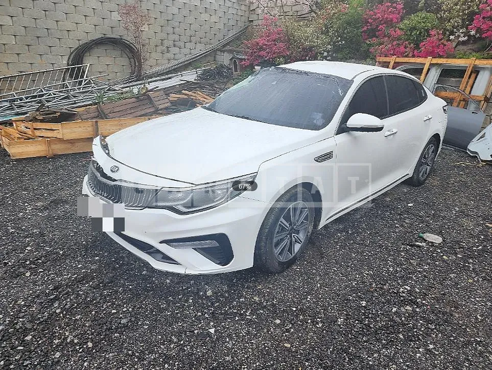 Photo 2 of 34: 2019 Kia K5 2.0, VIN KNAGT411BLA352763 — Korean insurance auction