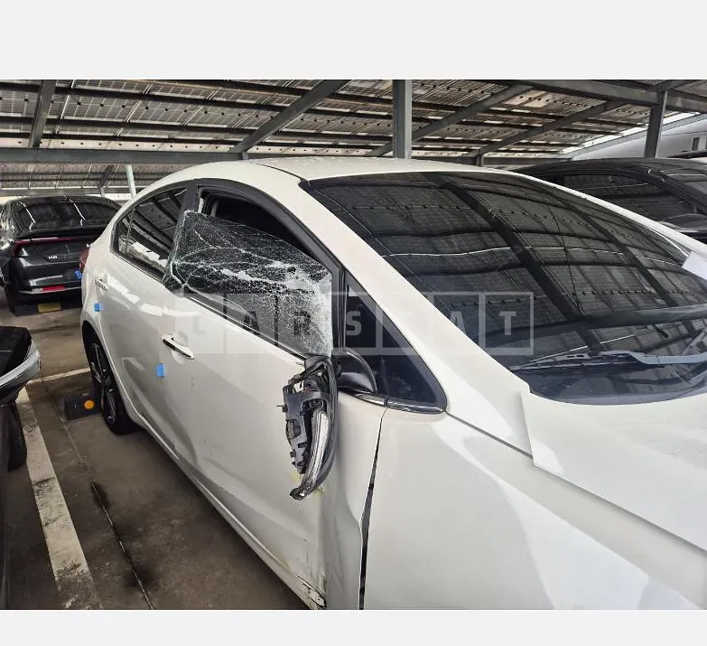 Photo 2 of 14: 2017 Kia Kz — Korean insurance auction