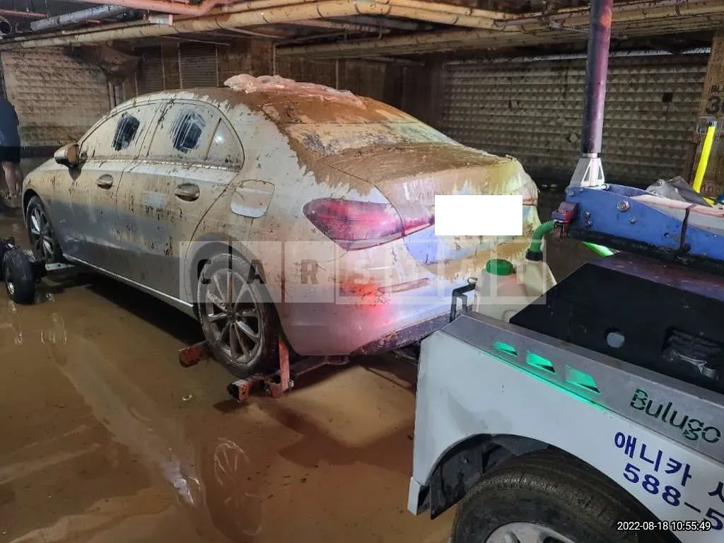 Photo 3 of 3: 2020 Mercedes-Benz A220 Sedan, VIN W1K3G4EBXLJ229607 — Korean insurance auction