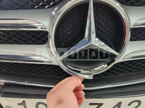 Photo 2 of 8: 2019 Mercedes-Benz E300 — Korean insurance auction