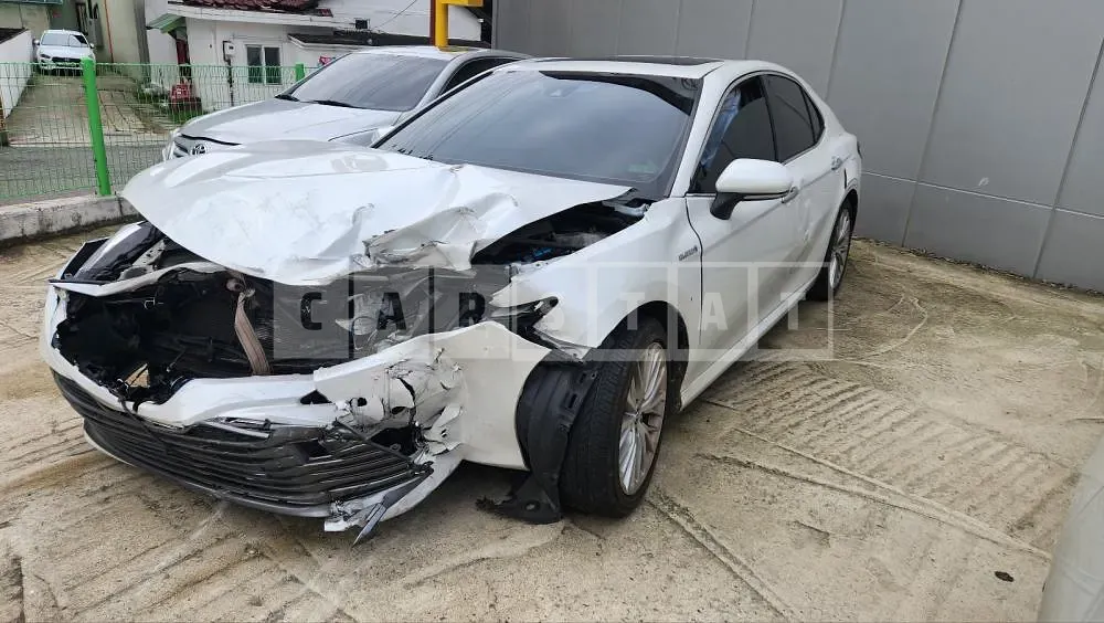Photo 2 of 27: 2019 Toyota Camry Hybrid, VIN JTNB21HK0K3039876 — Korean insurance auction