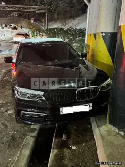 Photo 1 of 28: 2020 BMW 530i Luxury, VIN WBAJR5109LWW73051 — Korean insurance auction