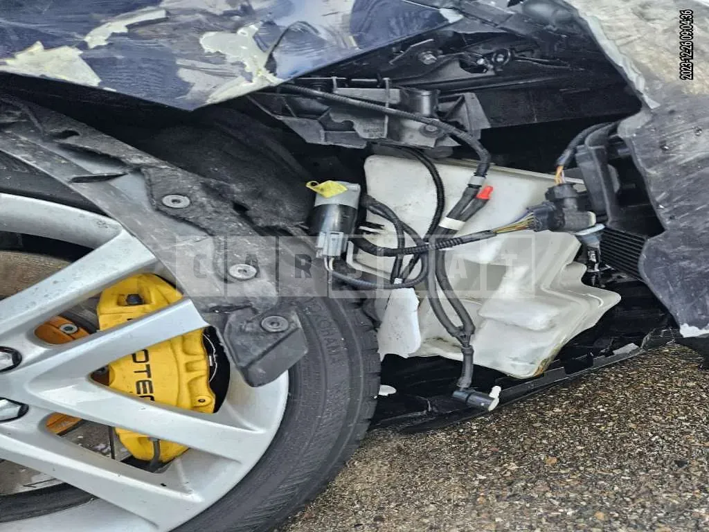 Photo 2 of 20: 2016 Volvo V40 D4, VIN YV1MVA8KDG2303186 — Korean insurance auction