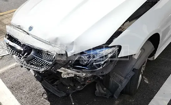 Photo 2 of 11: 2019 Mercedes-Benz E220d Coupe, VIN WDD1J1EB3KF076979 — Korean insurance auction