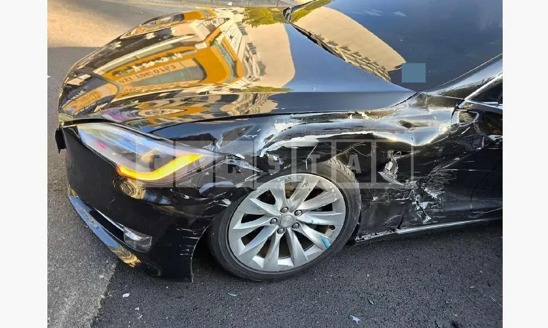 Photo 2 of 4: 2019 Tesla Model S 75d — Korean insurance auction
