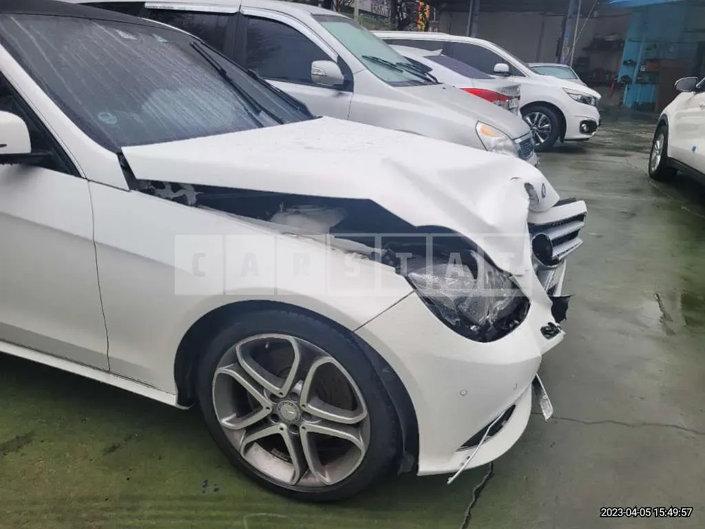 Photo 2 of 35: 2015 Mercedes-Benz E250 BlueTec 4Matic, VIN WDDHF9HB5FB137398 — Korean insurance auction