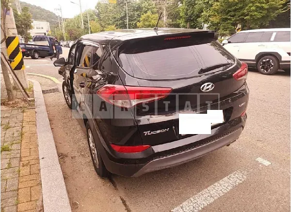 Photo 2 of 8: 2016 Hyundai Tucson — Korean insurance auction