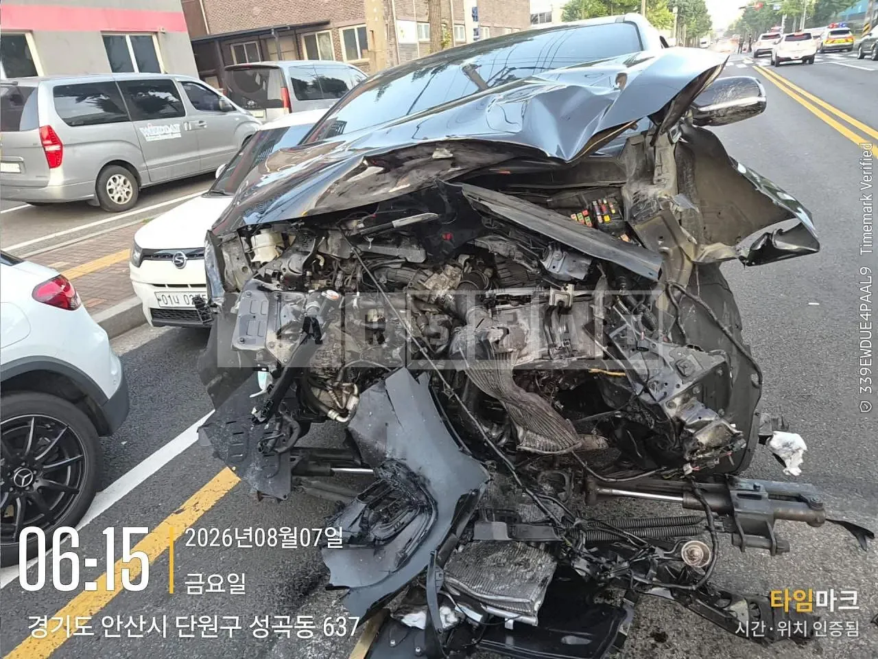 Photo 2 of 12: 2019 Kia Carnival All New Carnival 2.2 (Diesel, 9 Seater), VIN KNAME81ABLS613656 — Korean insurance auction