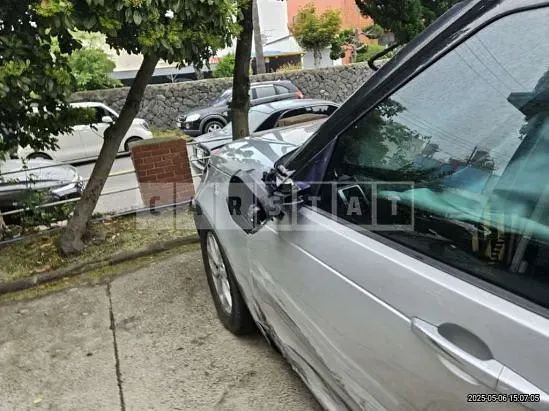 Photo 2 of 21: 2018 Land Rover Discovery SD4 — Korean insurance auction