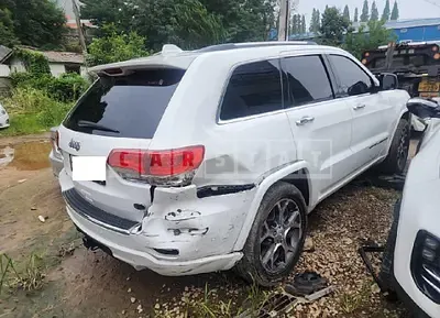 Photo 1 of 18: 2019 Jeep Straw Grand Cherokee — Korean insurance auction