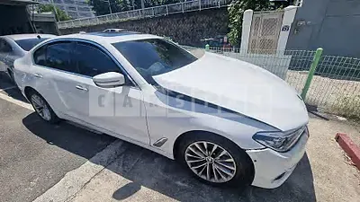 Photo 1 of 18: 2018 BMW 530i xDrive, VIN WBAJD9104JWC82735 — Korean insurance auction