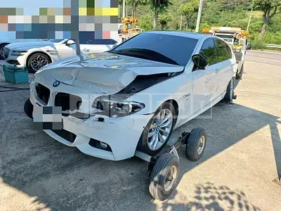 Photo 1 of 15: 2015 BMW 520d — Korean insurance auction