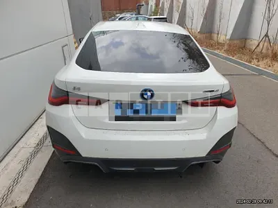 Photo 1 of 14: 2022 BMW i4 eDrive40, VIN WBY71AW07NFM61451 — Korean insurance auction