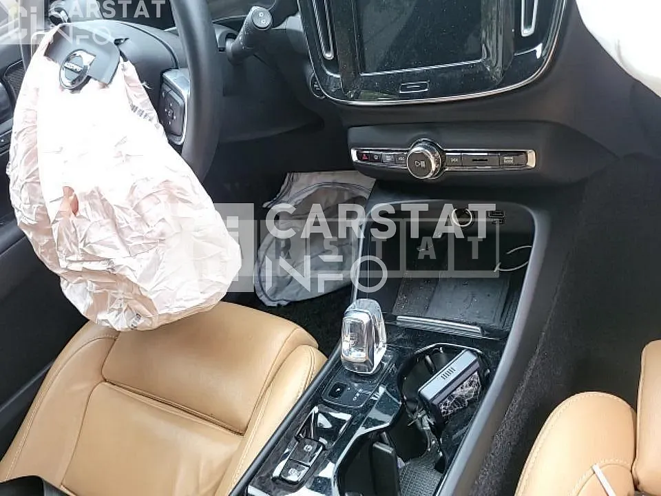 Photo 2 of 14: 2019 Volvo XC40T4 AWD, VIN YV1XZACACK2148476 — Korean insurance auction